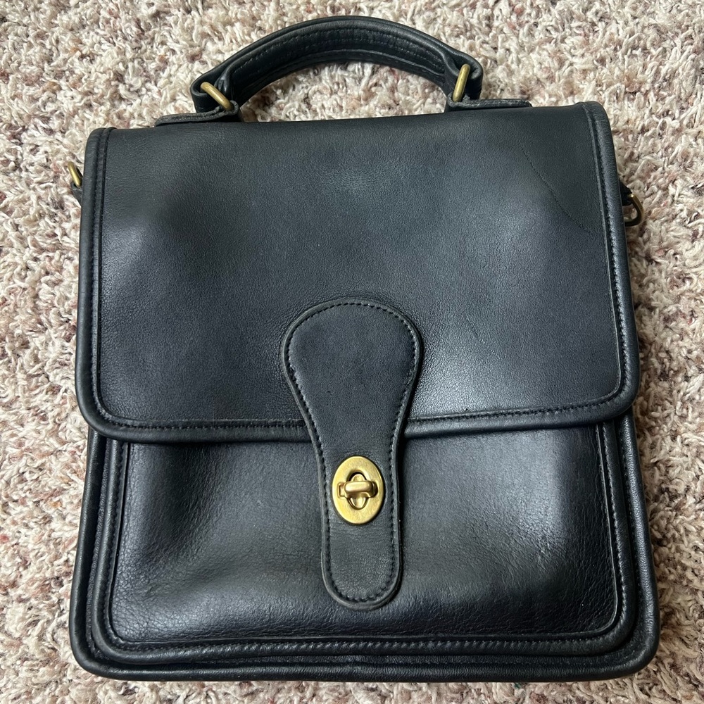 Vintage coach station bag in black